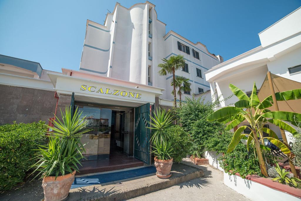 Albergo Scalzone Castel Volturno Exterior foto